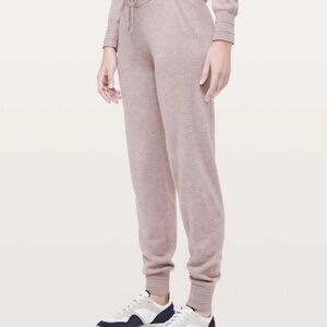 Lulu NWT $108 Apres Jogger